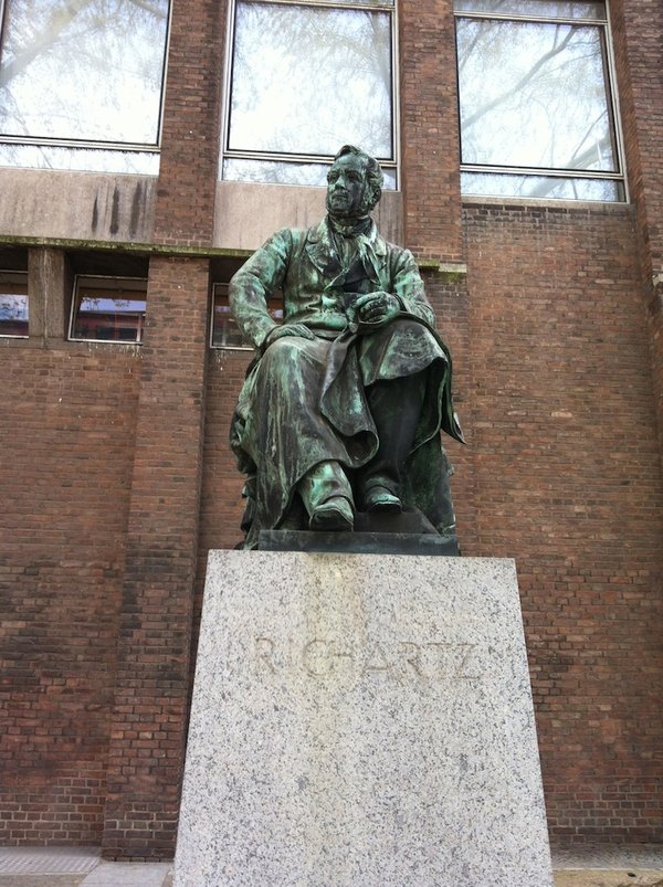Statue von Johann Heinrich Richartz